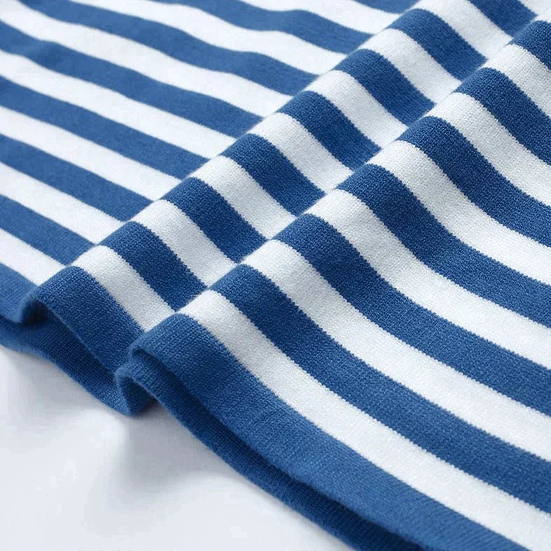 Frederika™ | Elegant stribet T-shirt til kvinder