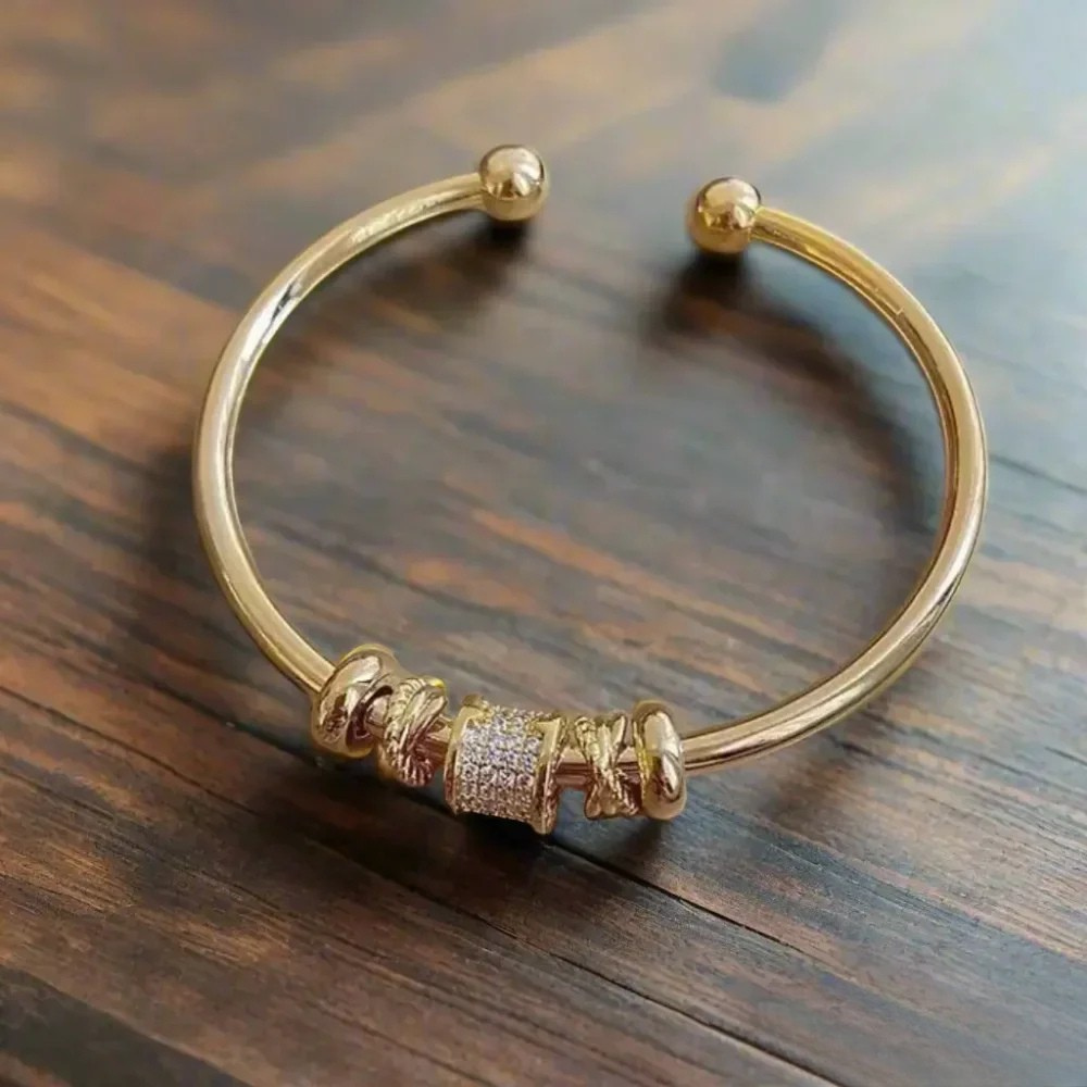 Justérbart Armbånd med Guld Charms