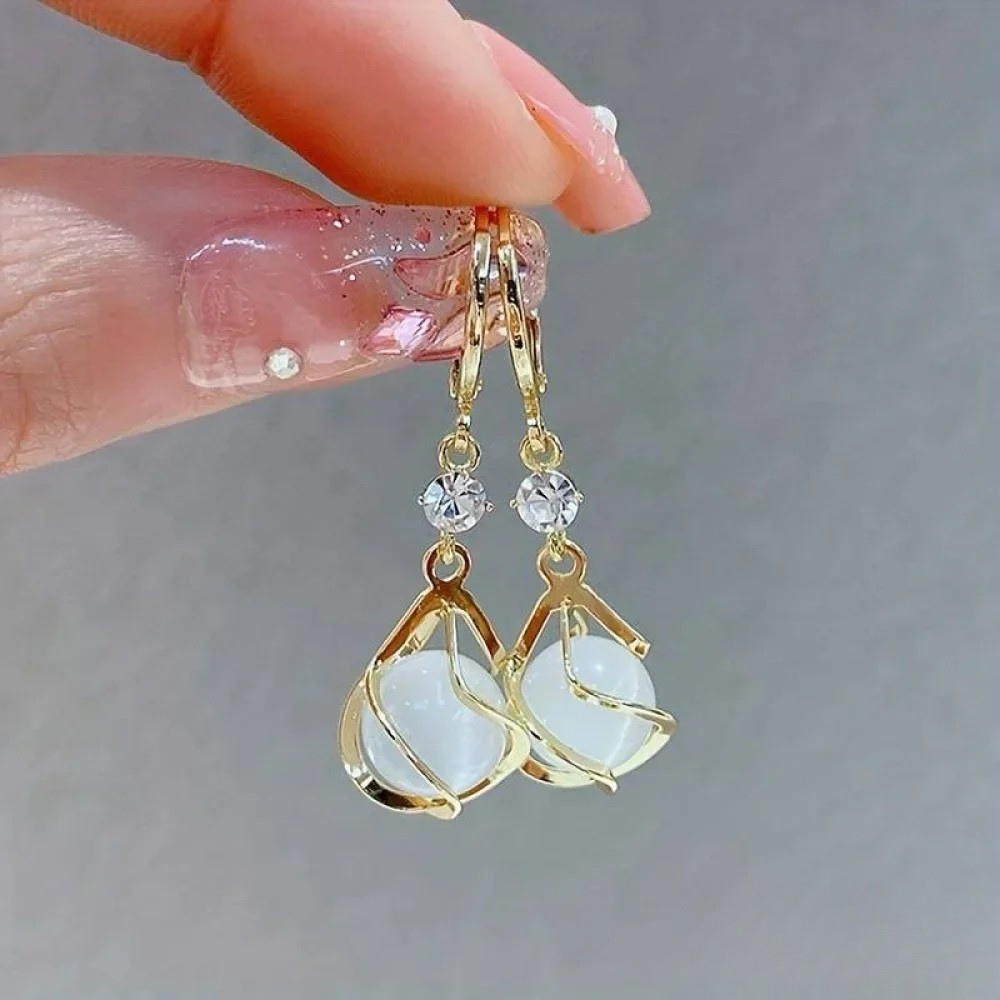 Retro Hvide Opal Dangle Øreringe i Guld