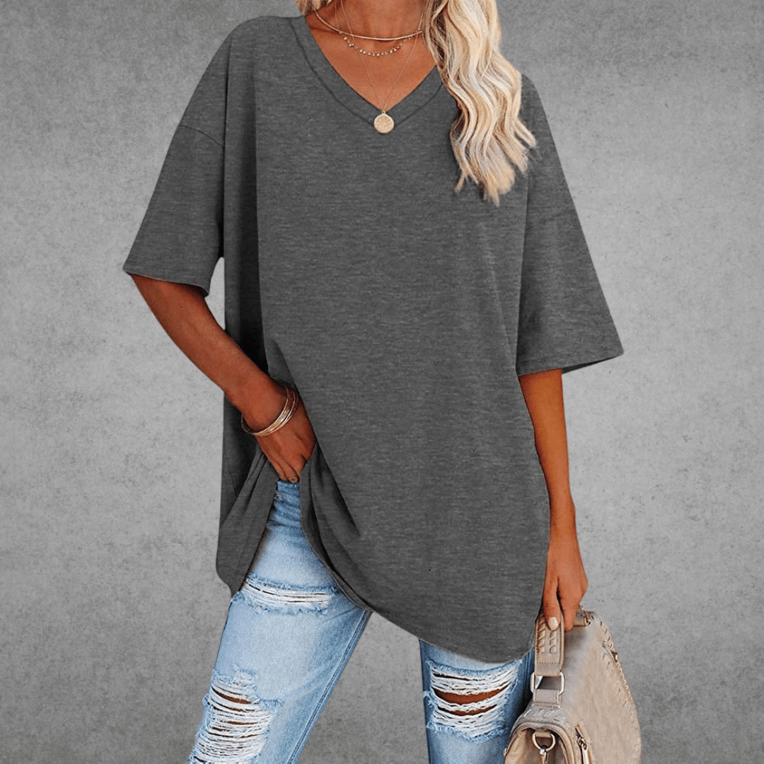 Nikita™ | Stilfuld Oversized V-Neck T-shirt
