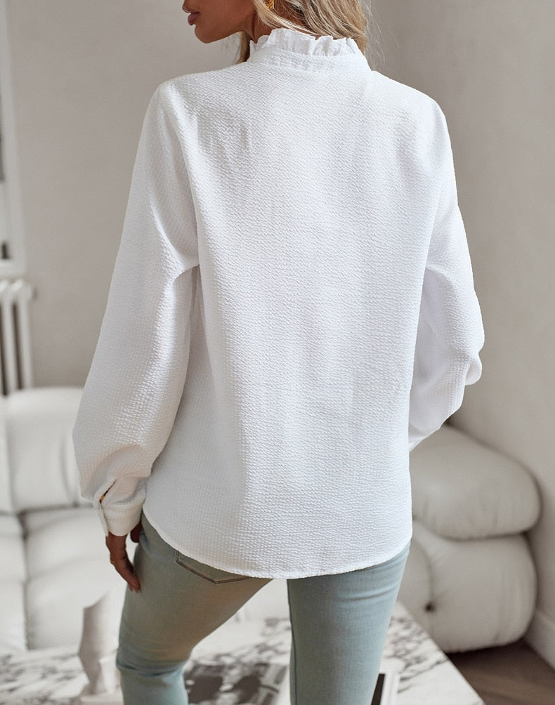 Frederika™ | Stilfuld Flæset Knapbluse