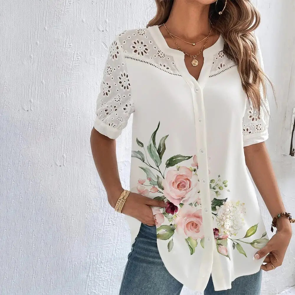 Frederika™ | Blondebluse med Broderet Blomstermotiv