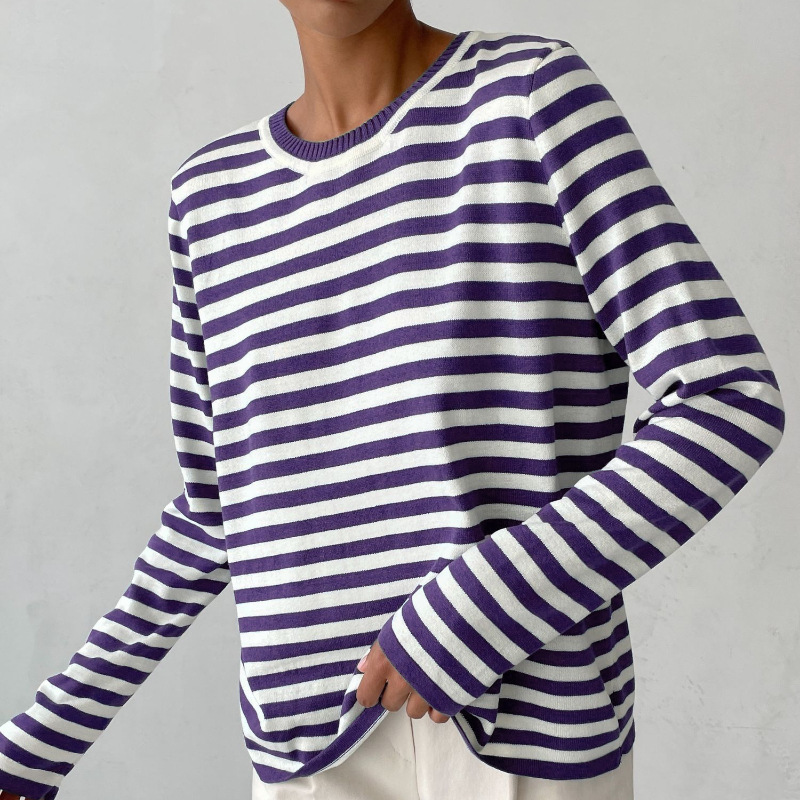 Frederika™ | Elegant stribet T-shirt til kvinder